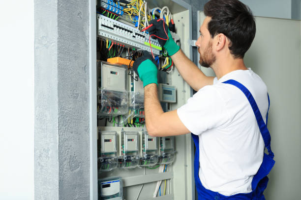 Best Affordable Emergency Electrician  in Isanti, MN
